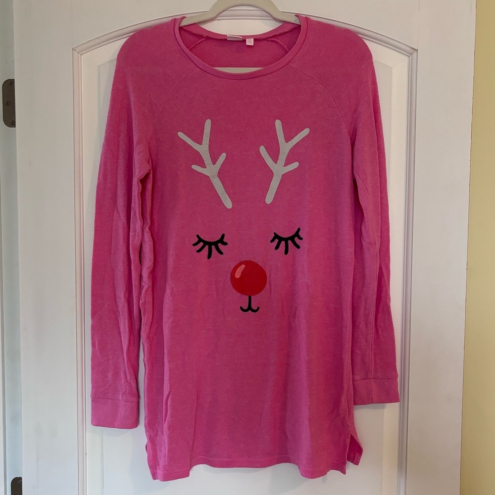 Make + Model pink reindeer Christmas sleep shirt